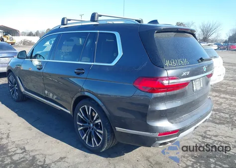 2021 BMW X7 xDrive40I z USA, uszkodzony, nr VIN 5UXCW2C06M9E73634